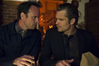 walton goggins and timothy olyphant sitting at a bar in Justified