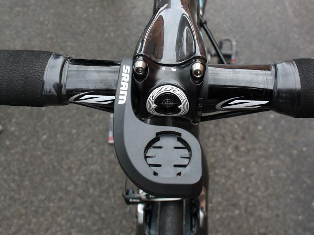 The computer mount on the Zipp stem