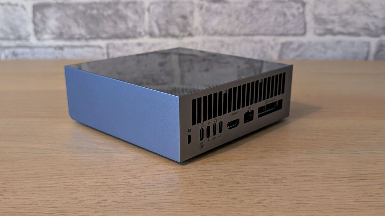 The Asus Ascent GX10 on a desk