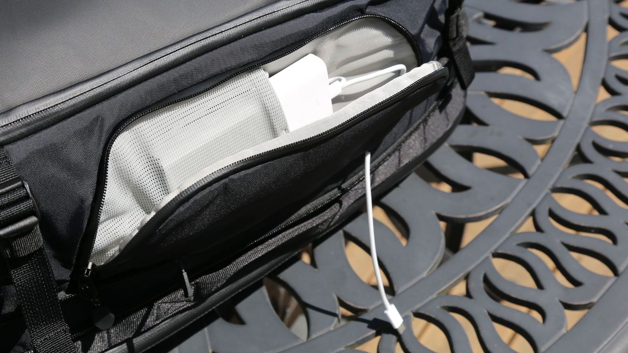 Mous Optimal Travel Backpack review
