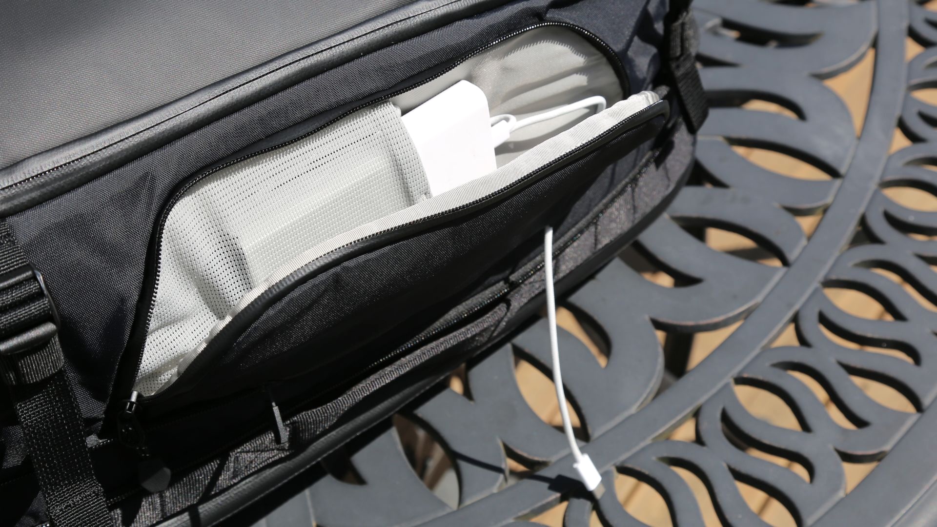 Mous Optimal Travel Backpack review