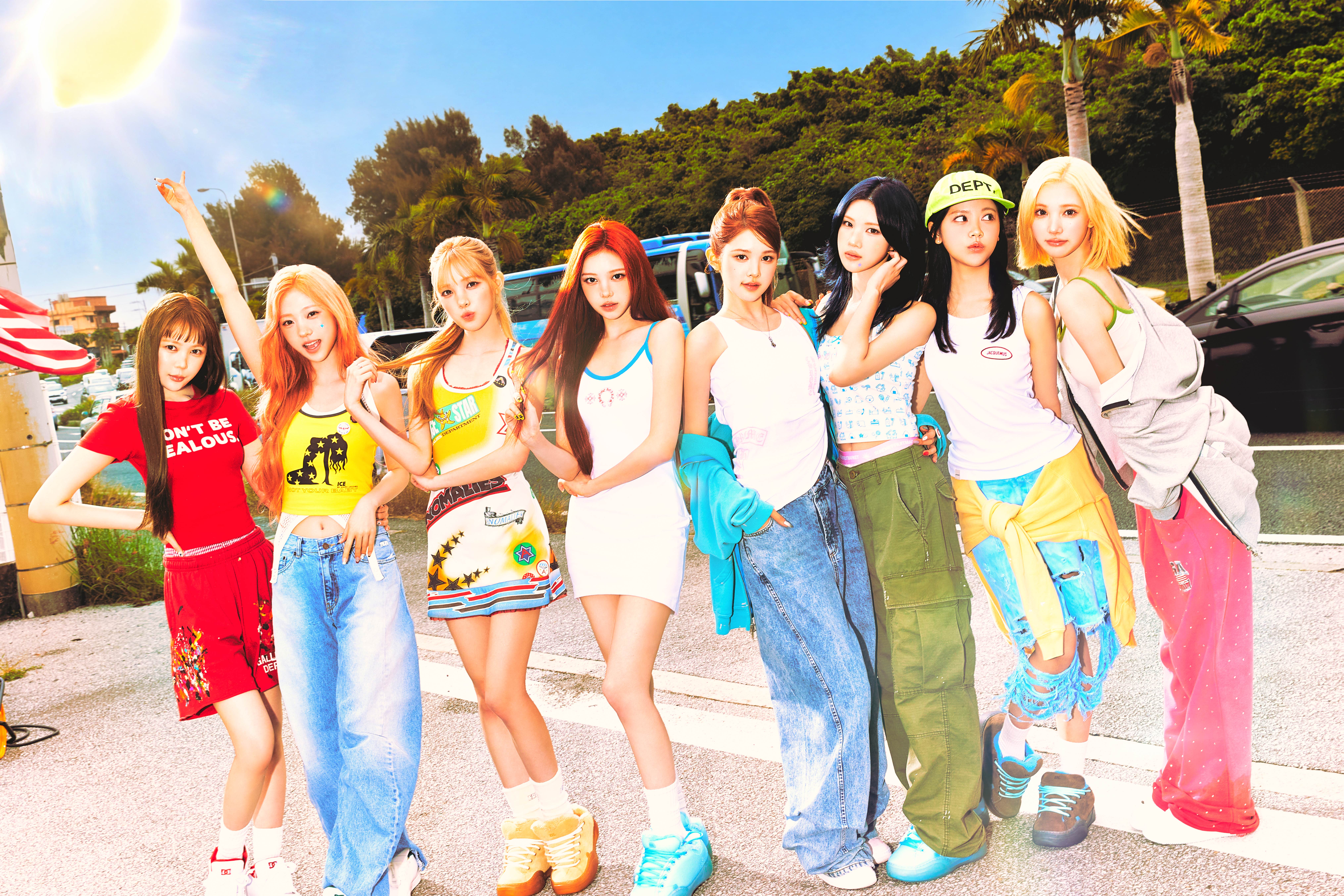 Members Ye-on, Stella, Yuha, Ian, A-na, Juun, Carmen, and Jiwoo of the K-pop group Hearts2Hearts.
