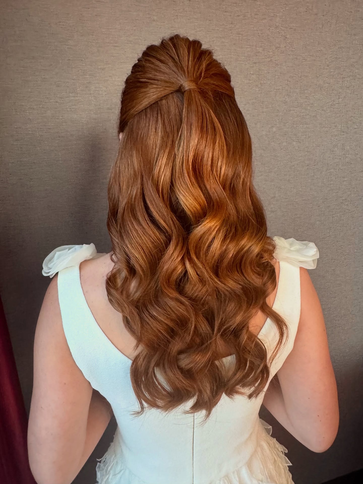 Leighton Meester's hair for The Buccaneers premiere in NYC