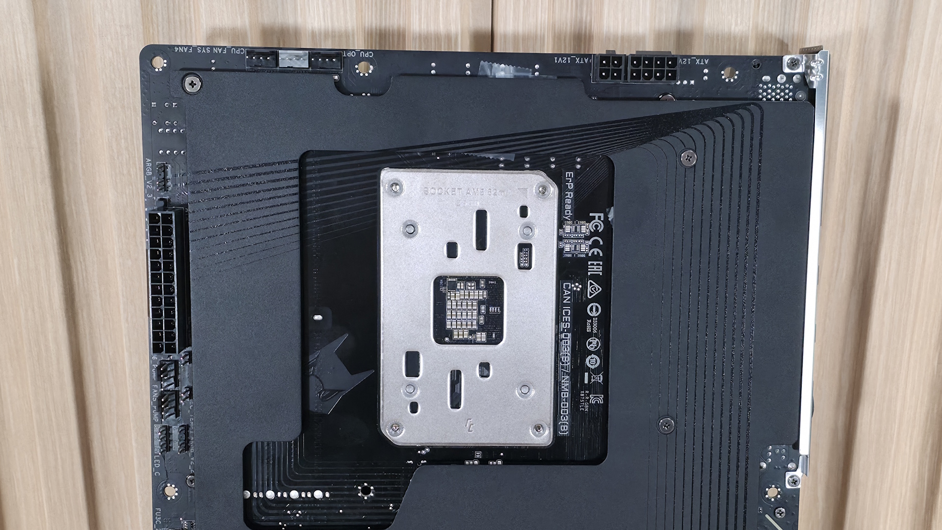 Gigabyte X870 Aorus Stealth - Front