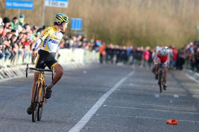 Tom Meeusen (Telenet-Fidea) takes one last look back to make sure he had victory wrapped up at GP Stad Eeklo