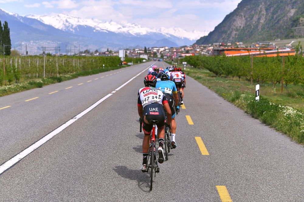The breakaway in action during stage 4 in Romandie