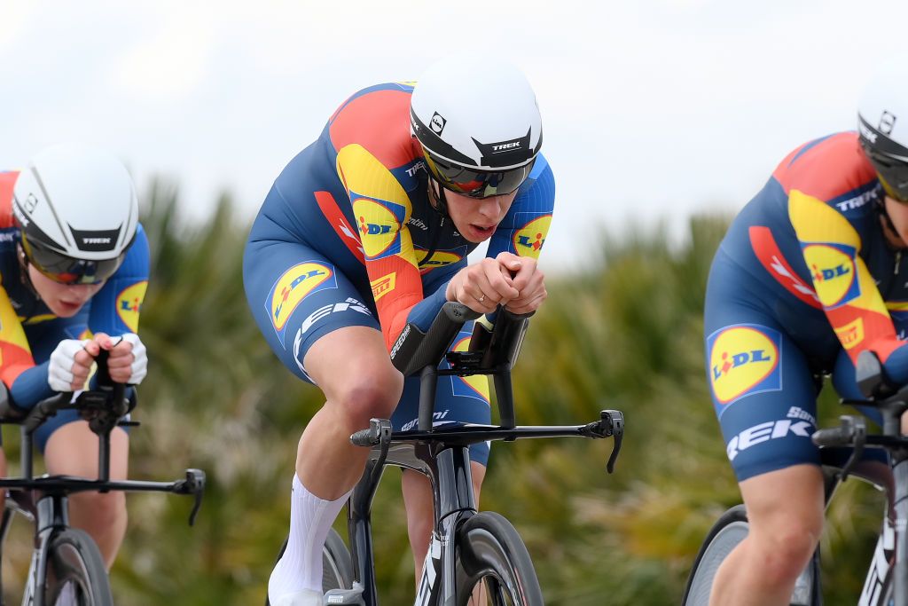 Ellen van Dijk riding with Lidl-Trek at La Vuelta Femenina&#039;s team time trial