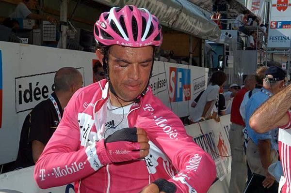 Daniele Nardello (T-Mobile) feeling the cold?
