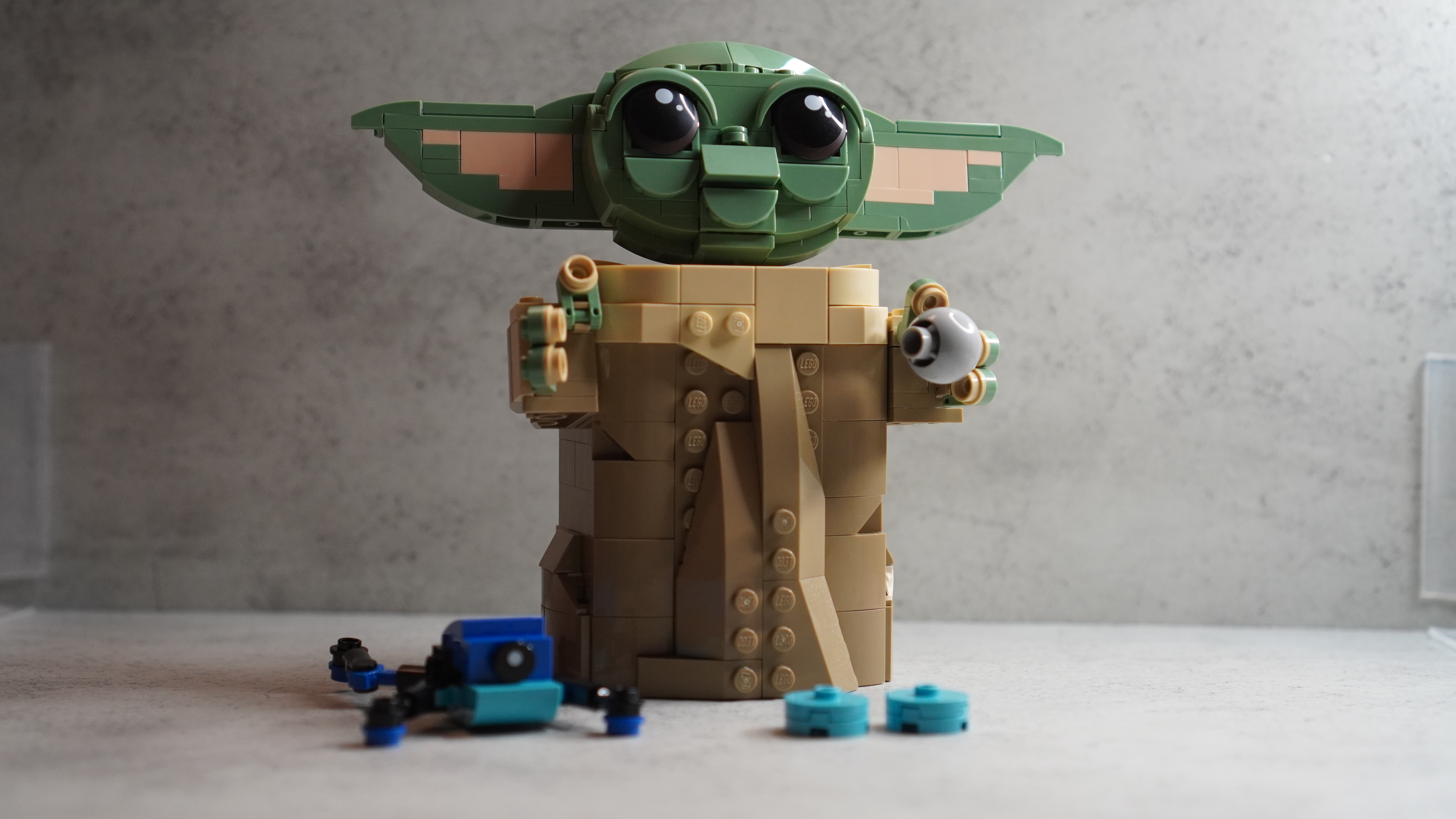 Lego Star Wars Grogu with Hover Pram building process