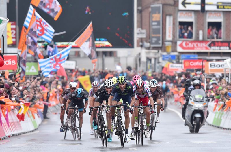 Alejandro Valverde sprinting to his third Li&egrave;ge - Bastogne - Li&egrave;ge career win