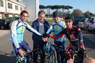 Alberto Contador, Alexander Vinokourov and Oscar Pereiro at the Astana training camp.