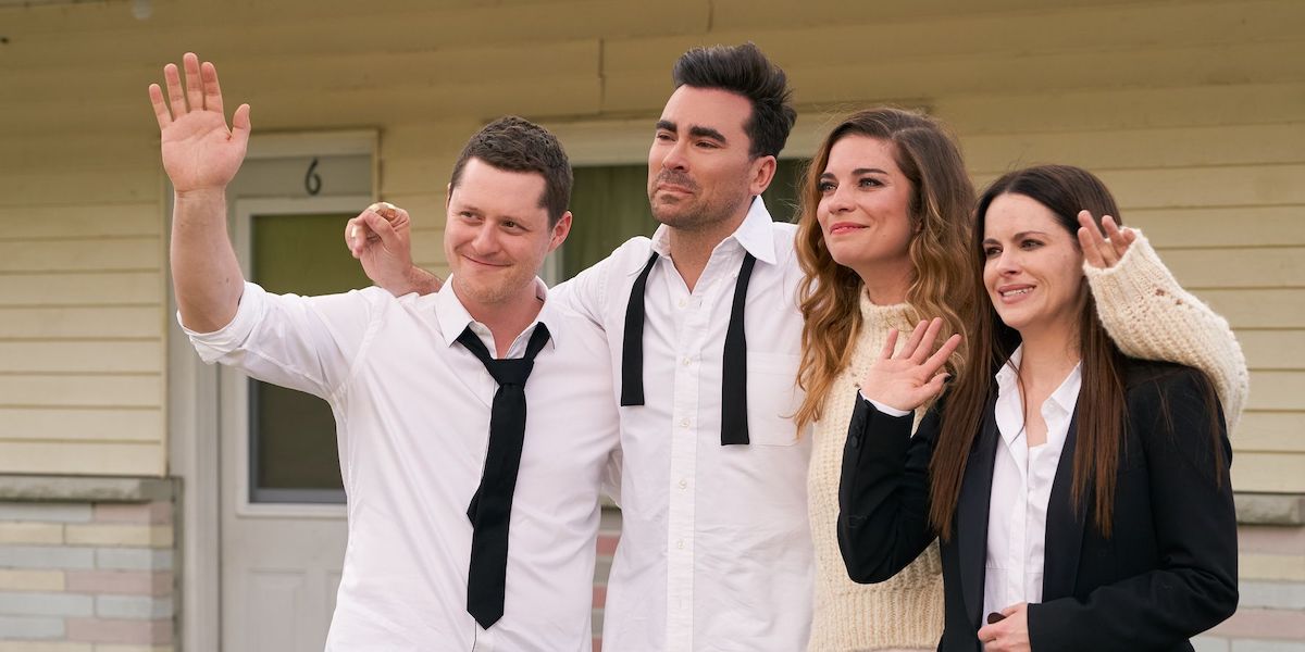 Dan Levy and cast in Schitt&#039;s Creek