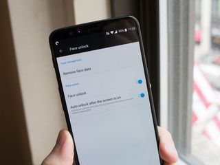 OnePlus 5T Face Unlock