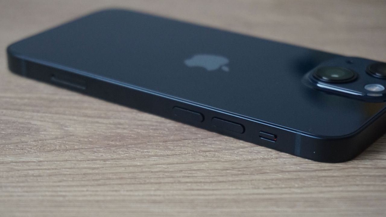 iPhone 13 mini