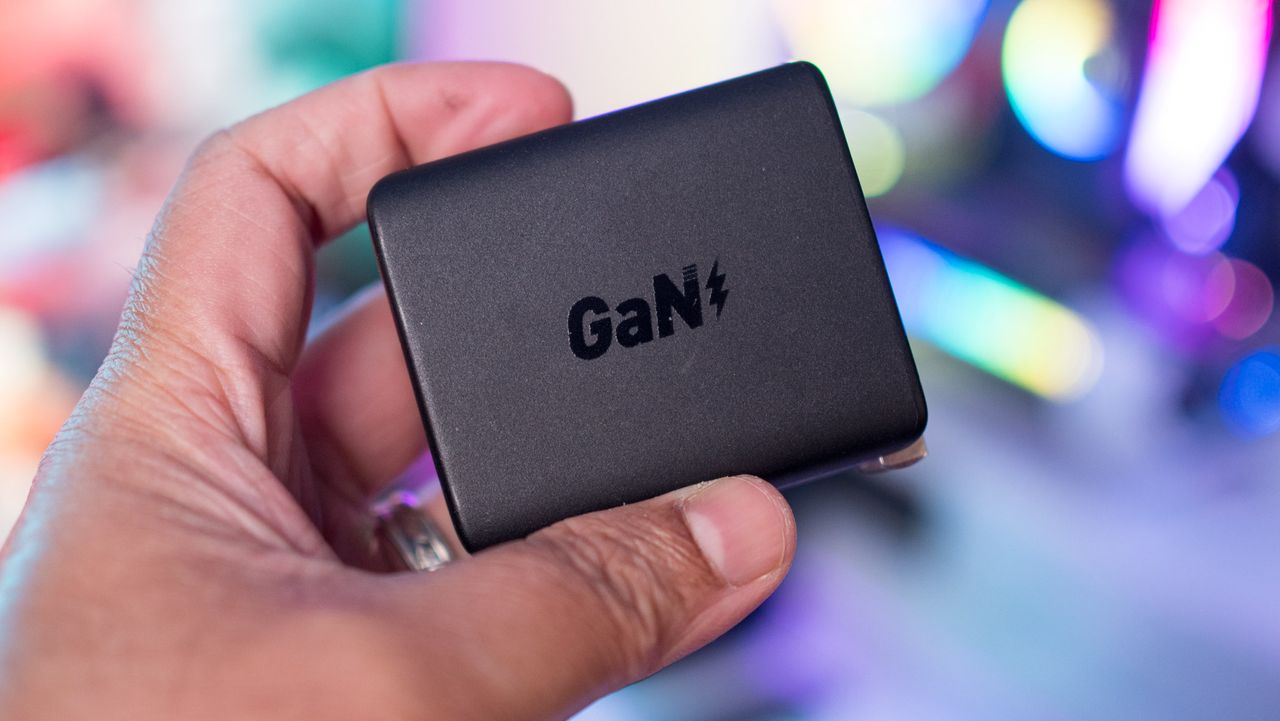 Acefast GaN PD65W charger portable dock