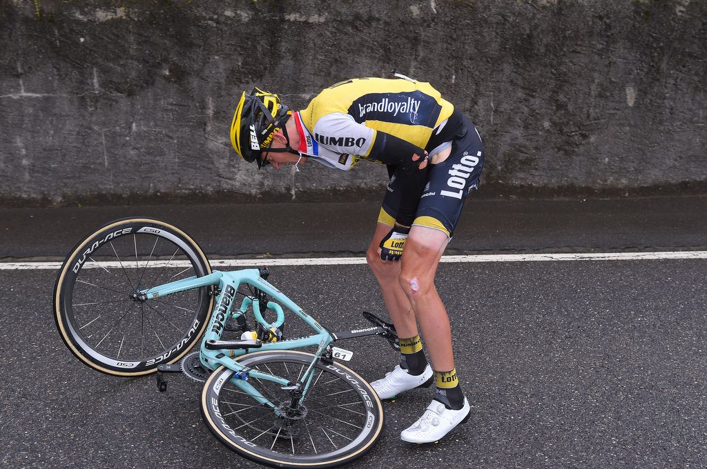 Robert Gesink feeling the pain of his crash