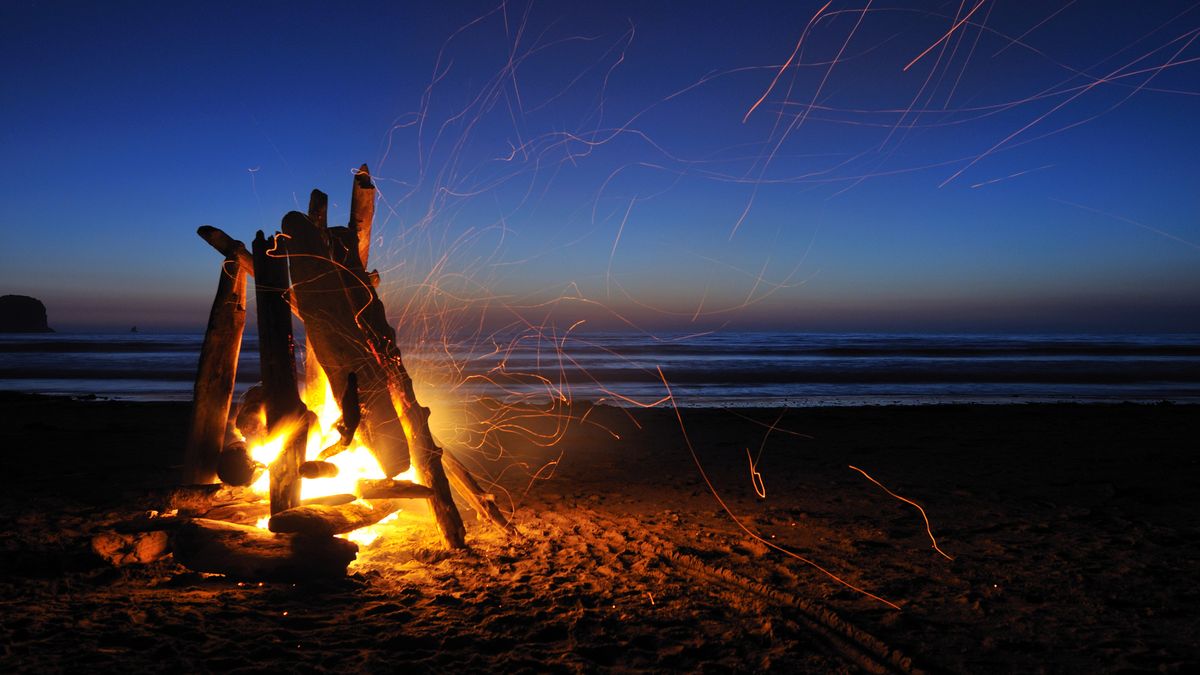 how to start a campfire: classic teepee campfire going