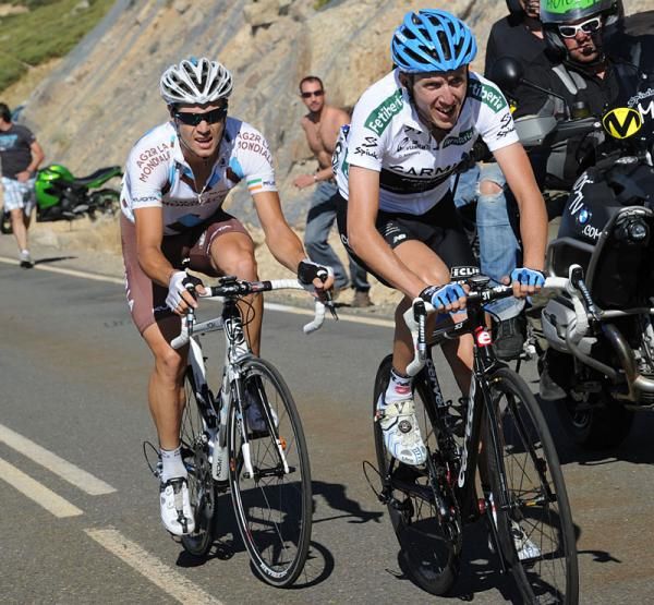Daniel Martin (Team Garmin-Cervelo) and his cousin Nicolas Roche (AG2R La Mondiale)