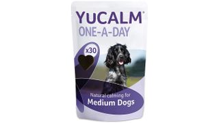 YuCALM one-a-day Medium dental chews for dogs