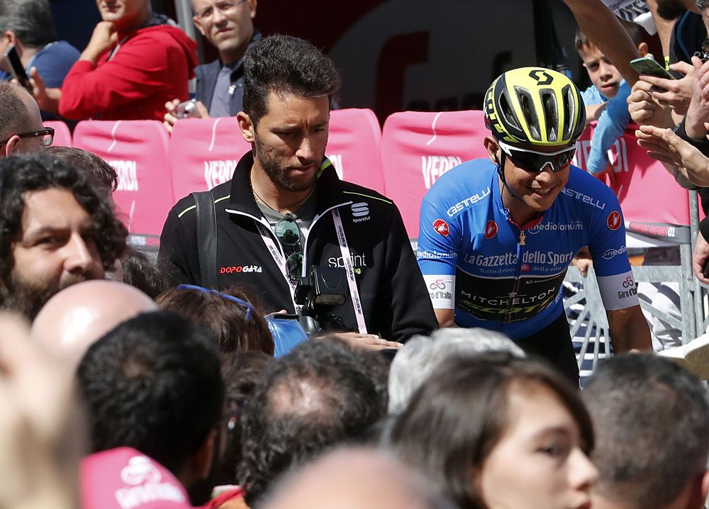 Esteban Chaves (Mitchelton-Scott) loses over 25 minutes on stage 10 at the Giro d'Italia