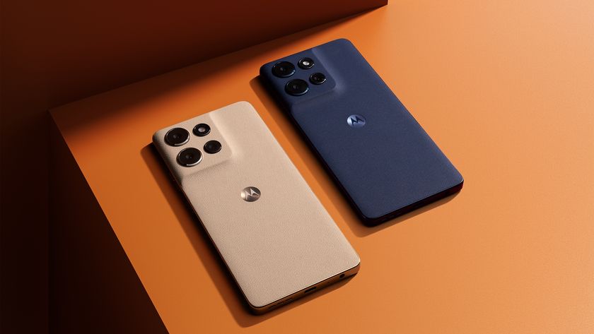 Moto G Power 2026 in Cashmere and Evening Blue colors