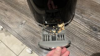 removing crumb tray on smeg retro toaster