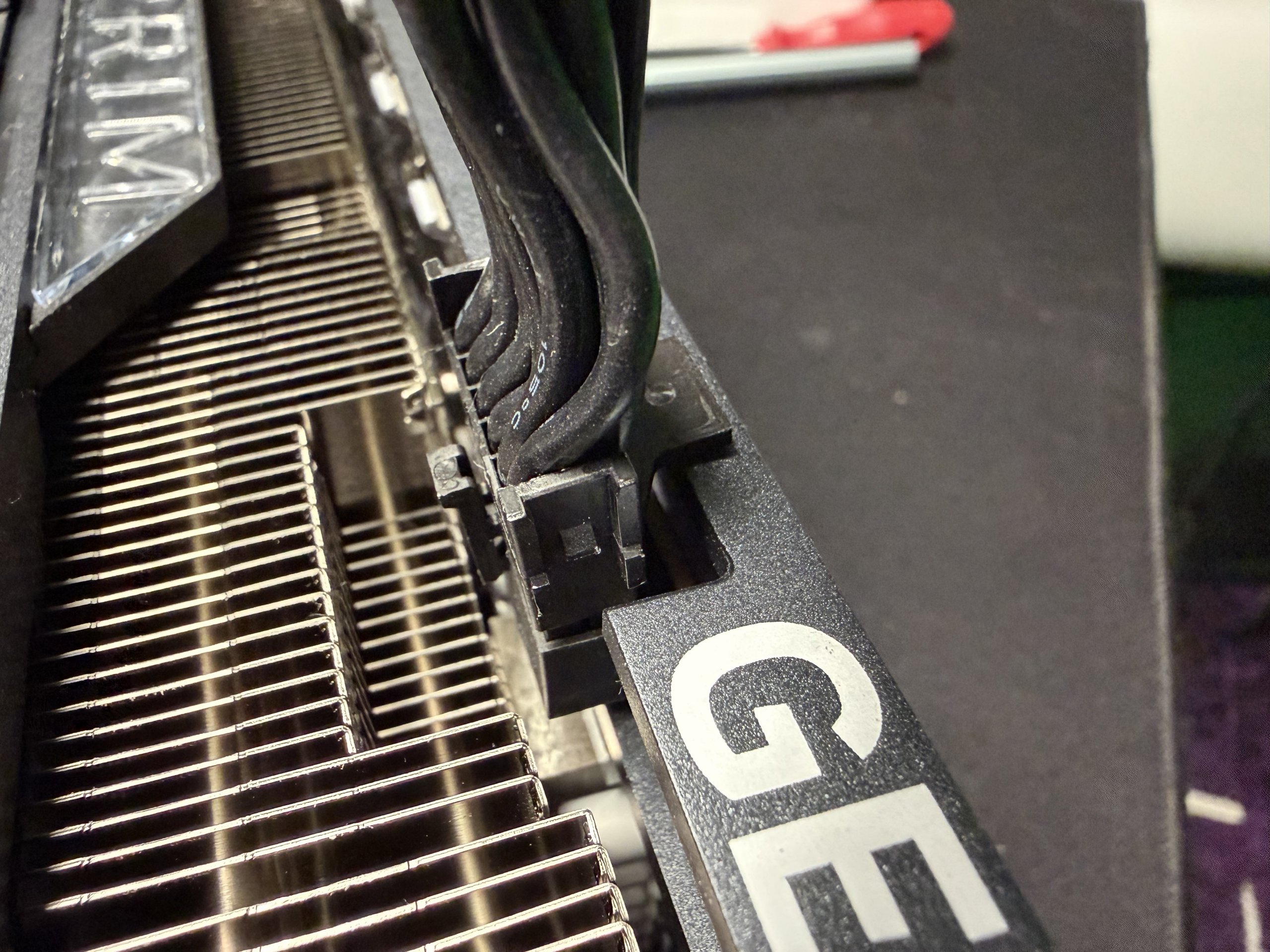 Igor&#039;s Lab tests badly designed Cooler Master 12V-2x6 cable on RTX 5090 Suprim