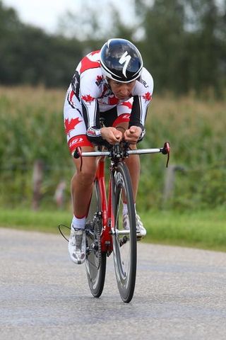Stage 6 - Van Dijk prevails in time trial