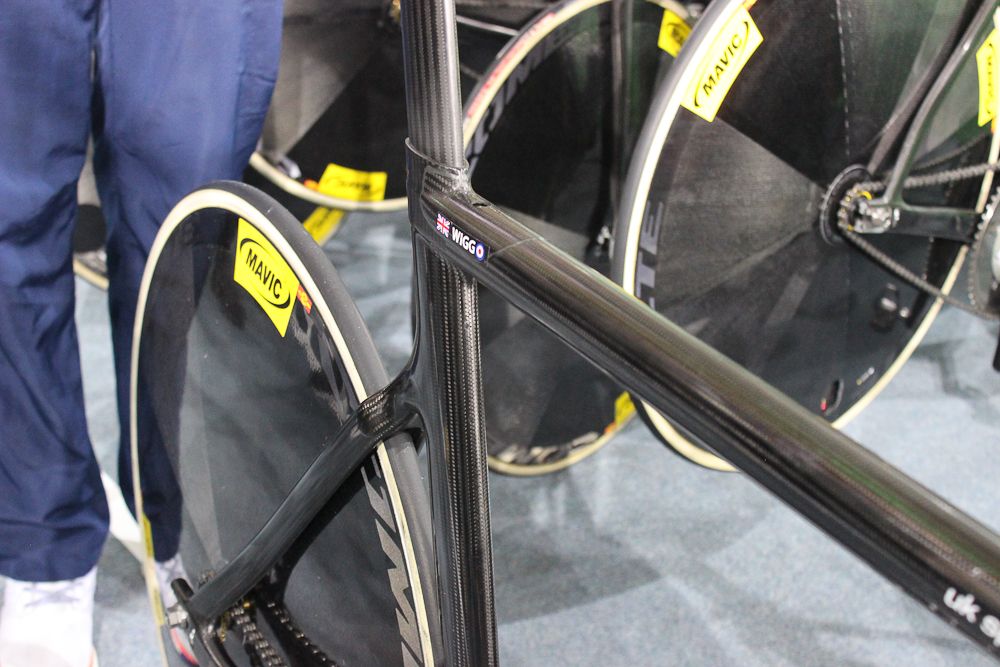 A "Wiggo" sticker is one of the few marking's on the carbon UK Sport Innovation frame.