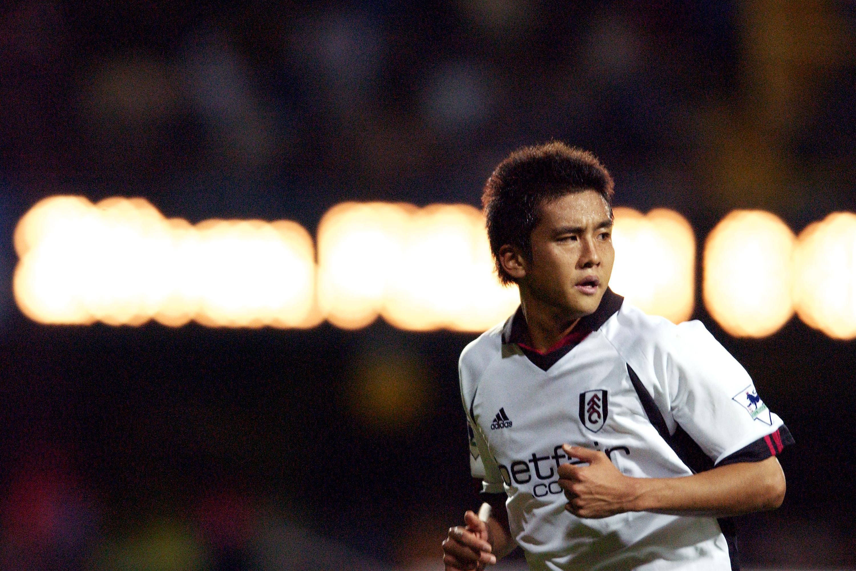 Junichi Inamoto playing for Fulham against Chelsea, 2002