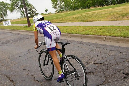 Veronica Leal (Team Type 1) is out of the saddle with 200 meters to go.