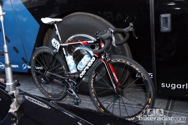 Garmin-Barracuda team leader Tyler Farrar used a Cerv&eacute;lo R3 at Ronde van Vlaanderen.