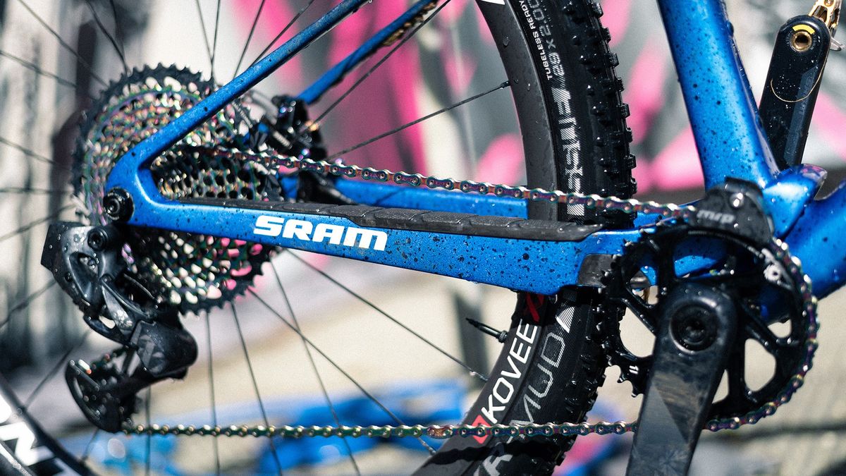For the muddy Leogang course, Stephane decided to use Bontrager XR Mud Team Issue tires, sized 29x2"