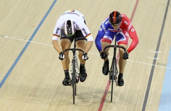 Hoy holds on as Levy attacks in the back straight