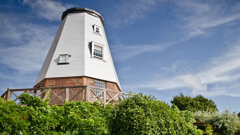 Airbnb experiences, exterior of charismatic windmill in Kent 