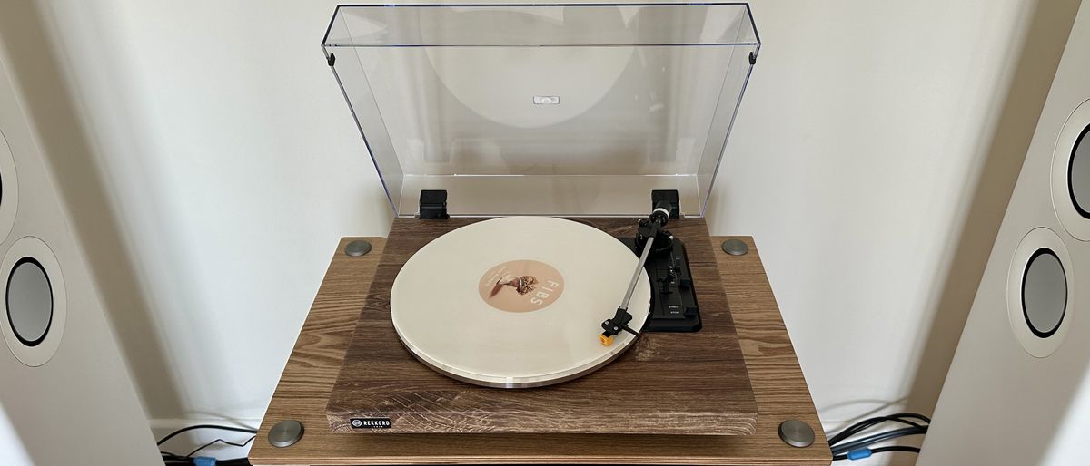 Rekkord Audio F300 turntable