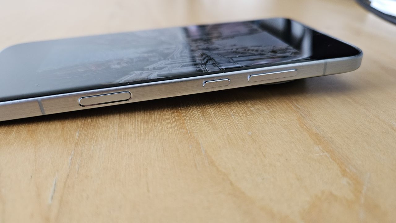The Honor Magic8 phone