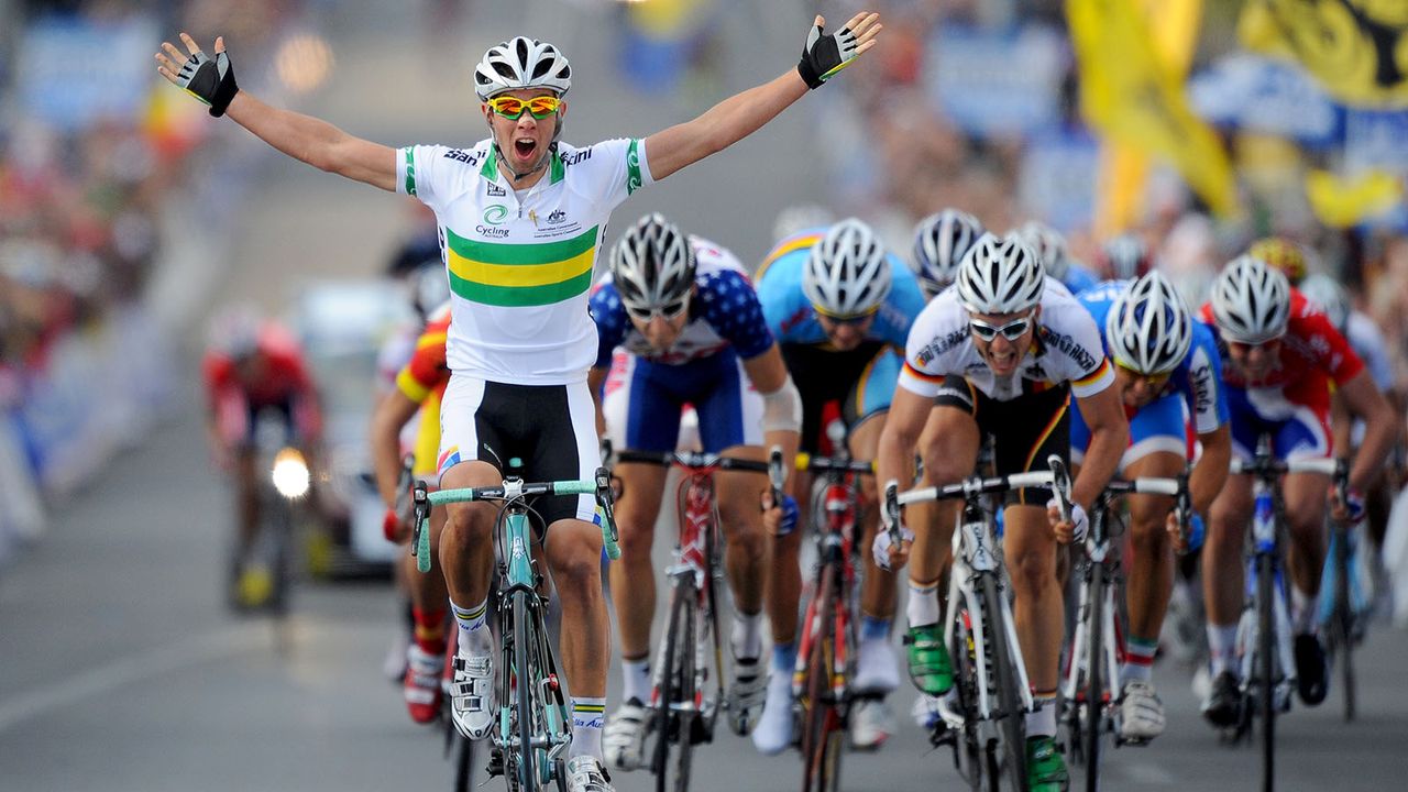 Michael Matthews in the Australian colours wins the U23 race ahead of Degenkolb and Phinney