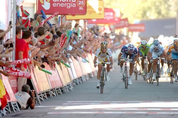 Cavendish went on the left