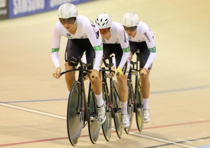 Australia girls get off to a flying start in team pursuit qualification