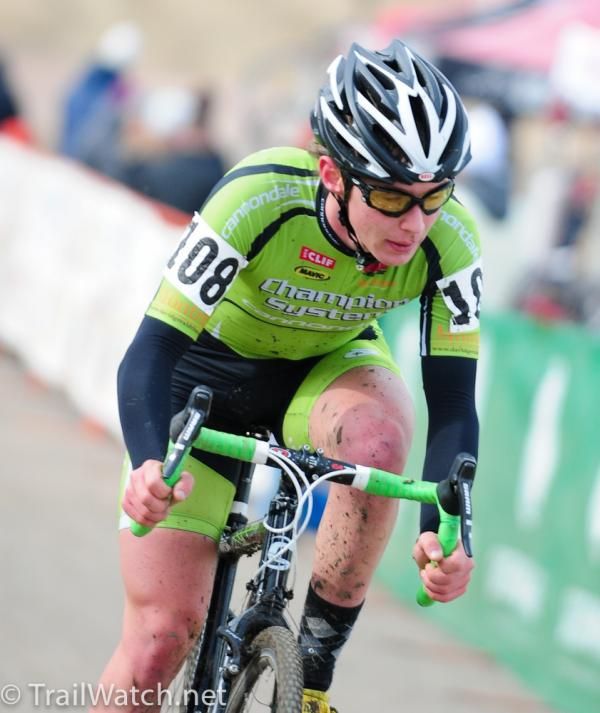 Jeremiah Dyer (Champion-Systems/Cannondale) approaches the finish.