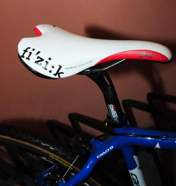 Fi'zi:k offered matching saddles.