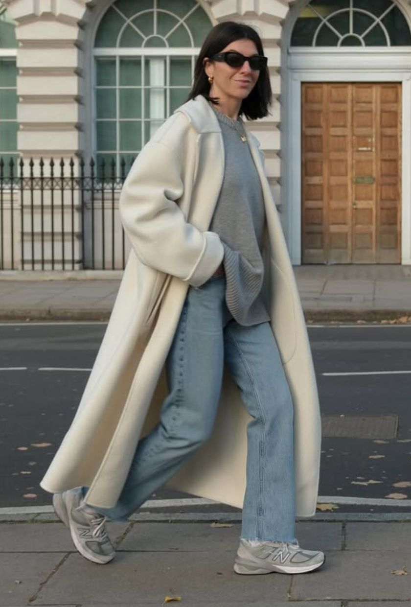 @francescasaffari wears New Balance trainers