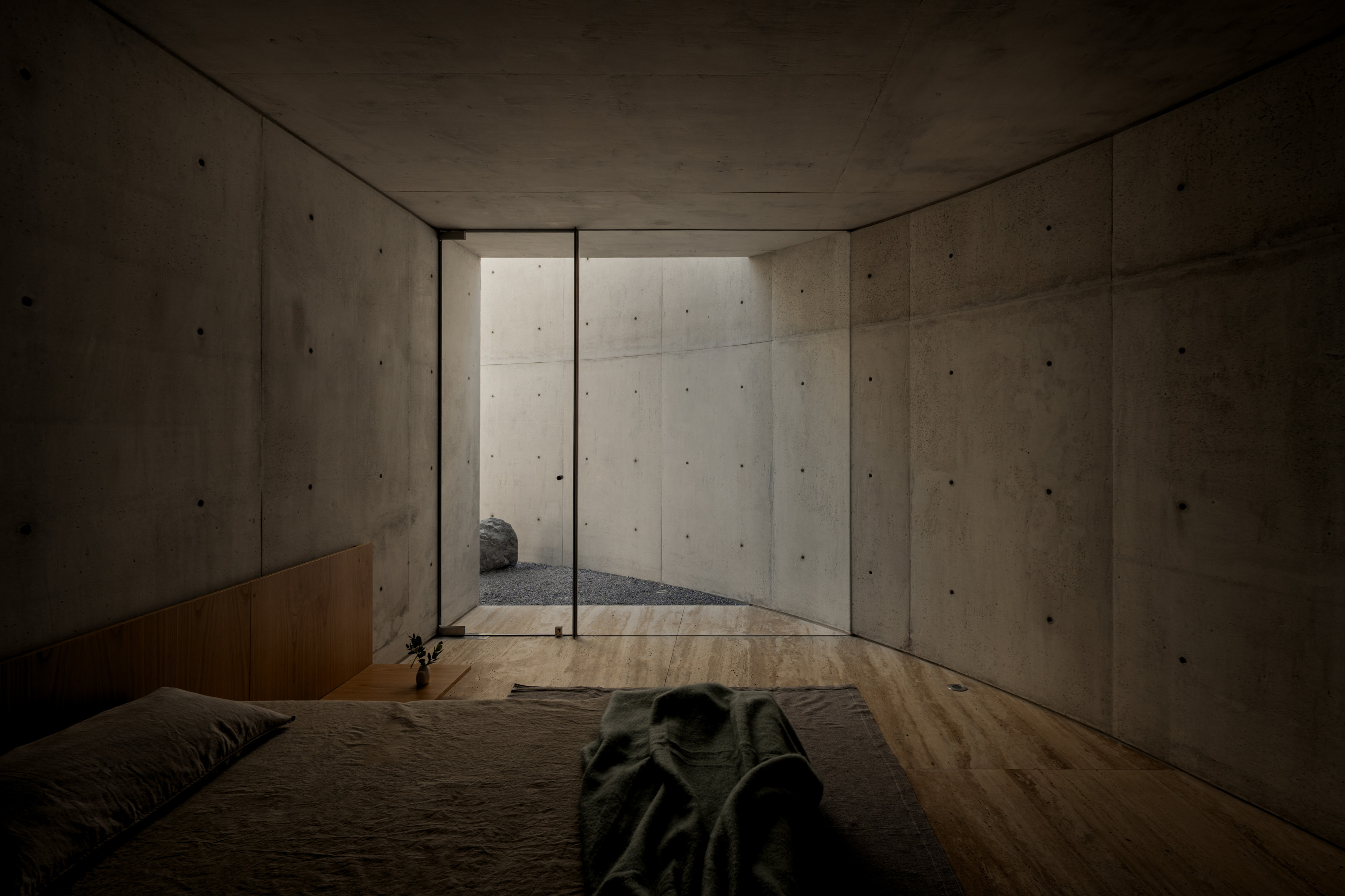The third bedroom at Casa Tao showing the curve of the exterior wall