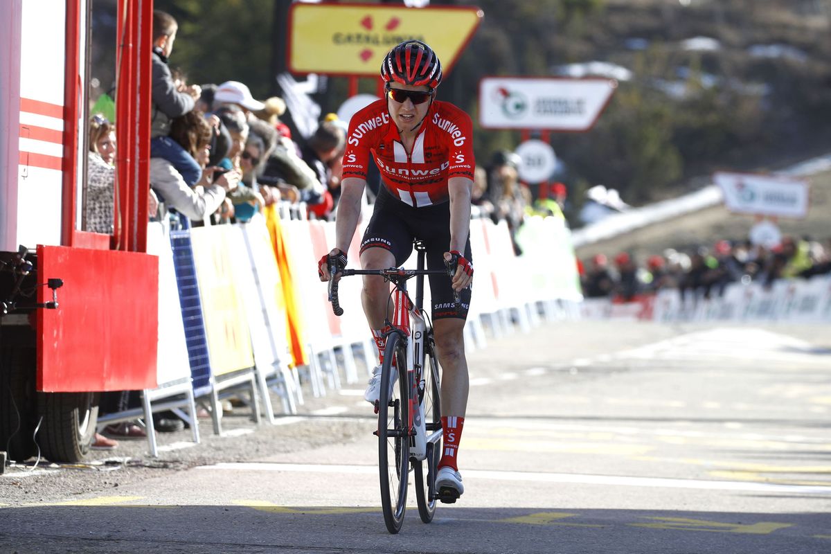 Kelderman crosses the line on stage 4 of the Volta a Catalunya