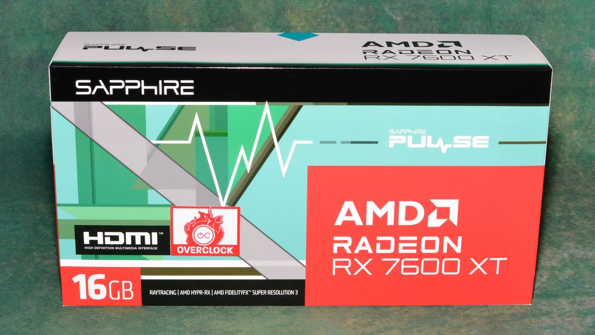 AMD Radeon RX 7600 XT Sapphire Pulse card photos and unboxing