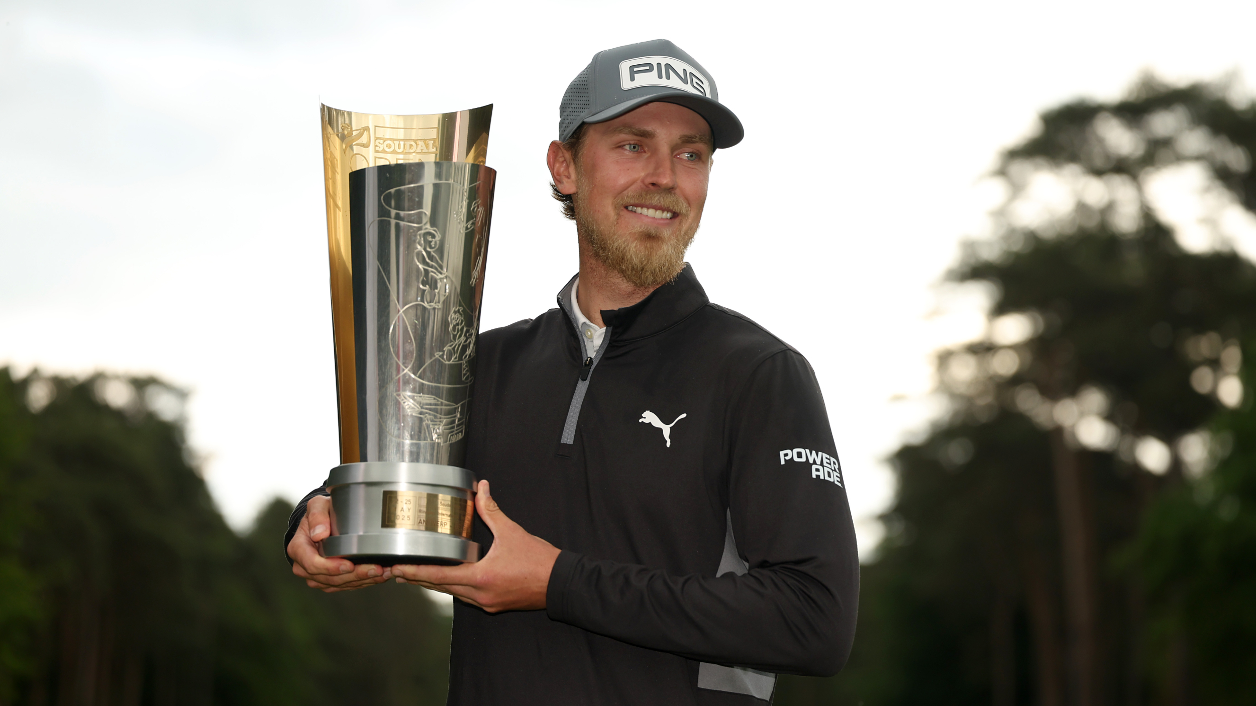 Kristoffer Reitan with the Soudal Open trophy