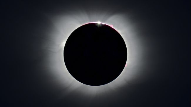 The only total solar eclipse of 2021 creates dazzling sight over ...