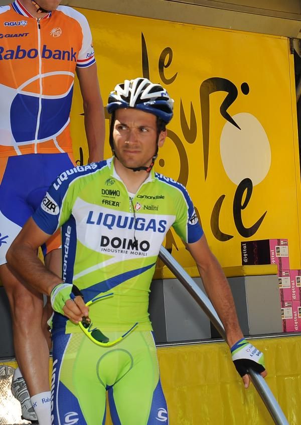 Ivan Basso (Saxo Bank) at the sign in