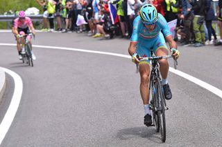 Vincenzo Nibali (Astana) attacks